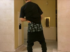 'Public Restroom Sag - SexySaggerYo'