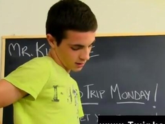 Gay twink seduces his muscular teacher in class